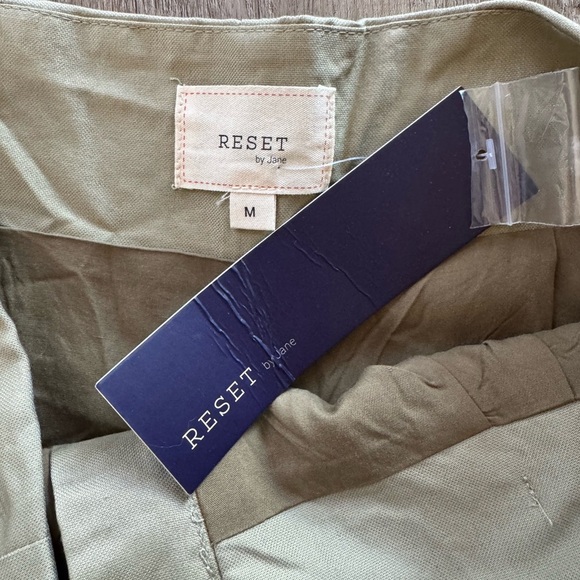 Reset by Jane High Waist Linen Blend Shorts - Picture 3 of 7